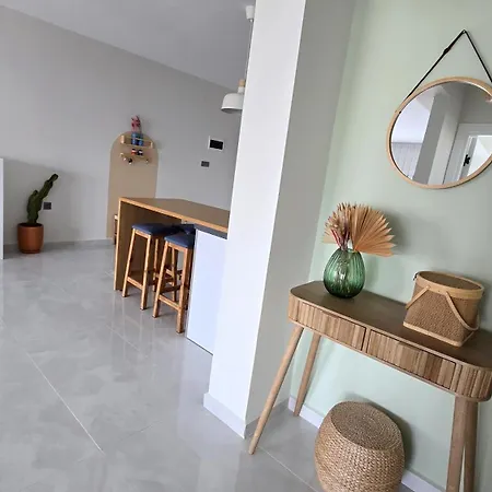 Bohemian Style 1 Bed 1 Km To Sandy Apartment Trikomo