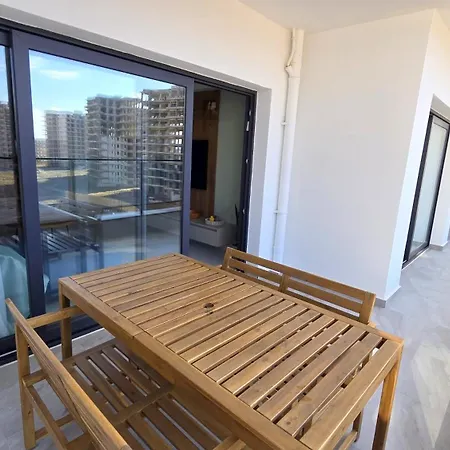 Bohemian Style 1 Bed 1 Km To Sandy Apartment